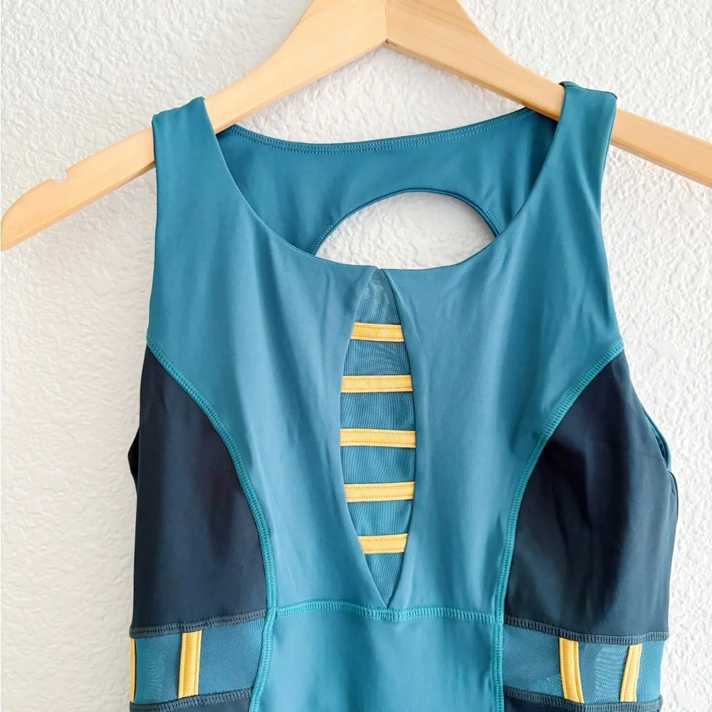 Crowned Athletics CELTIC KNOT ATHLETIC TANK - Picture 2 of 5